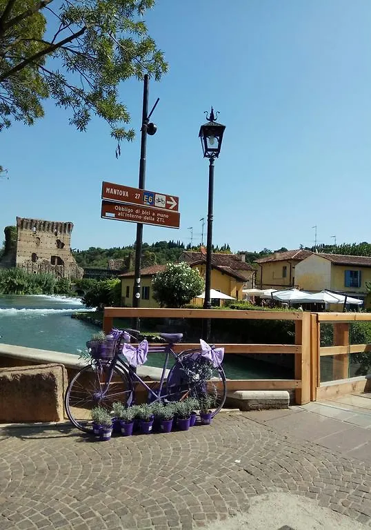 La Siesta Bed & Breakfast Villafranca di Verona 0*,  Italy
